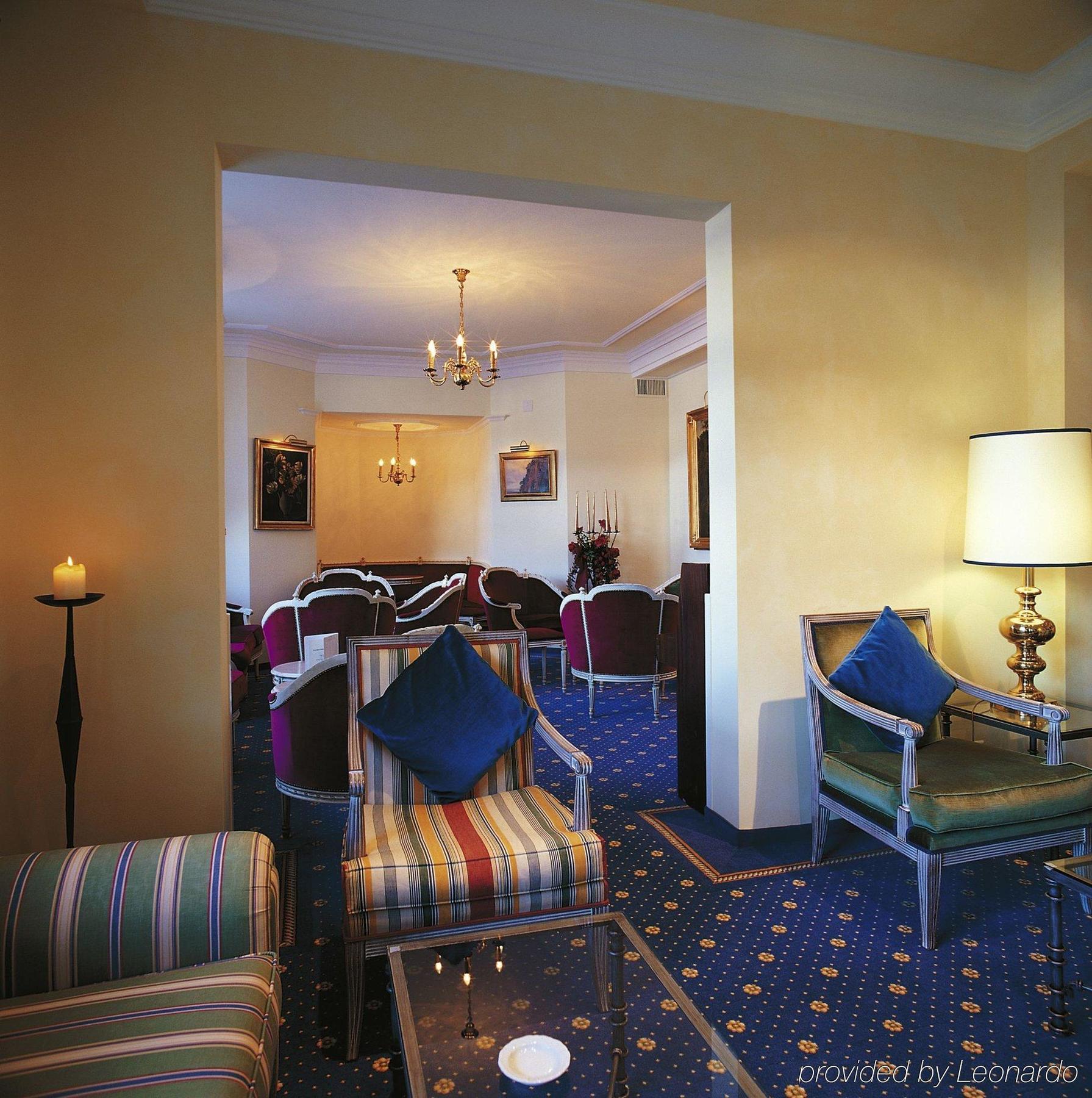 Posthotel Holiday Villa Ароса Интериор снимка