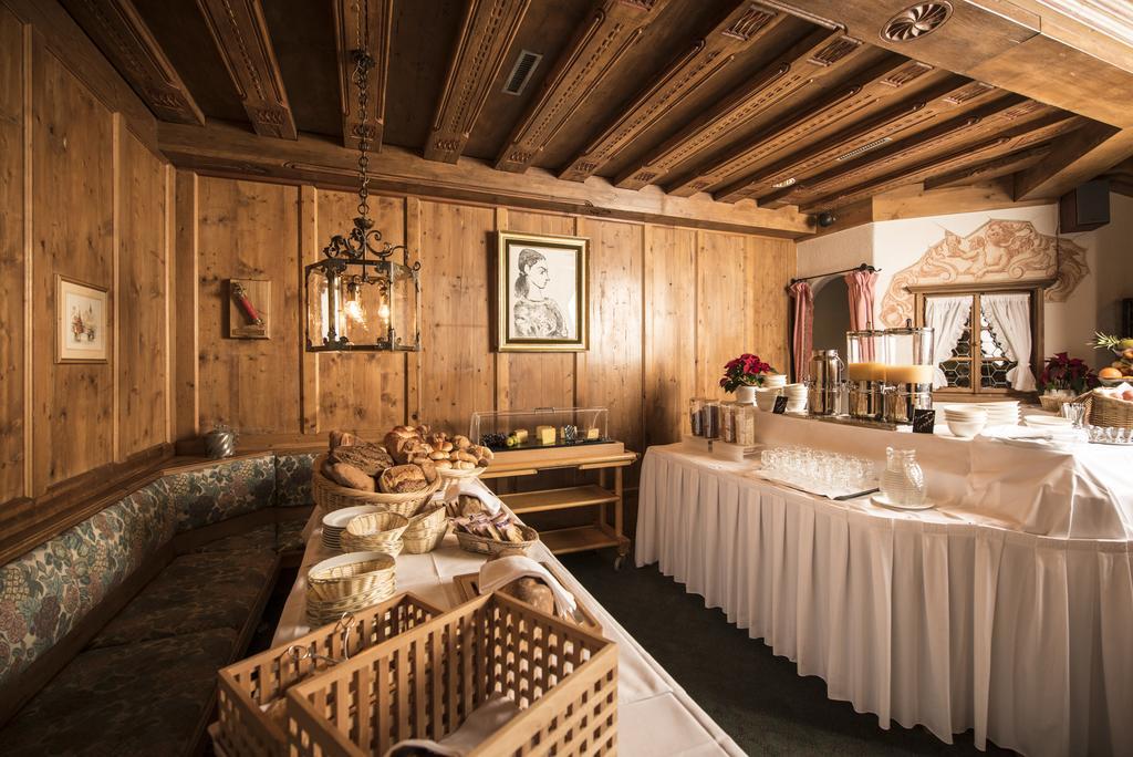 Posthotel Holiday Villa Ароса Екстериор снимка