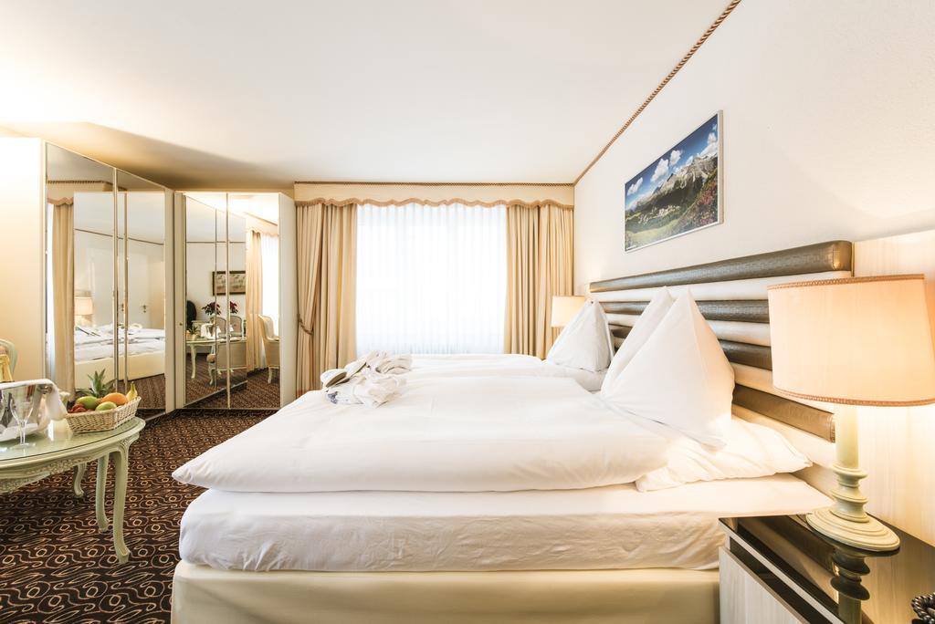 Posthotel Holiday Villa Ароса Екстериор снимка