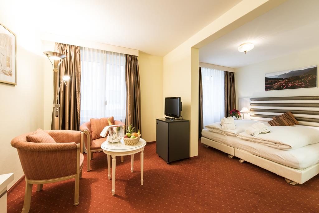 Posthotel Holiday Villa Ароса Екстериор снимка
